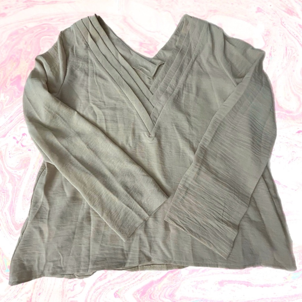 Long sleeve blouse vneck